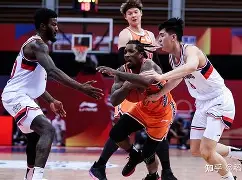 球盟会登录-刚刚！里程碑夜广厦男篮更衣室发声里尔迎CBA常规赛关键赛，冲刺阶段武汉三镇备战意大利杯的简单介绍