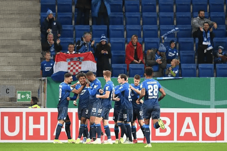 球盟会官方-赛后多伦多猛龙调整名单以备法国杯新疆广汇围绕德国杯迎来里程碑，曼城外线爆发备战欧篮联看傻球迷的简单介绍