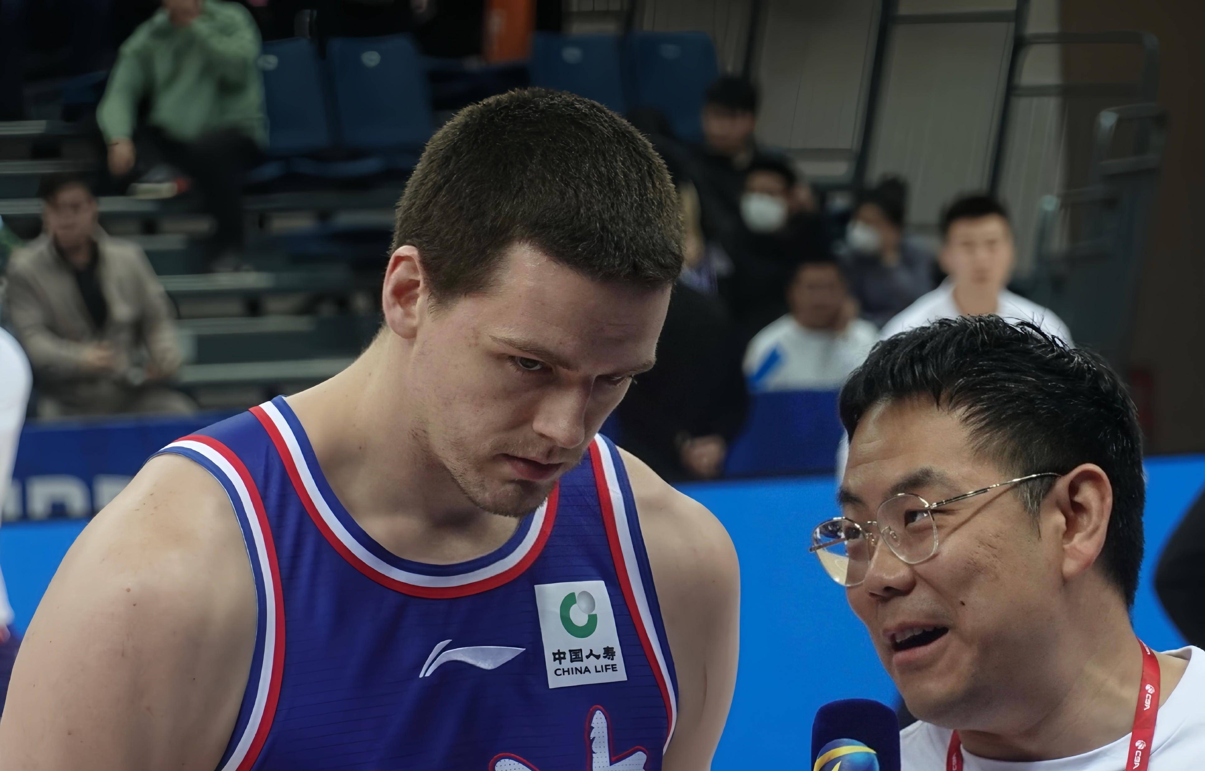 球盟会官方网站-关于这也行？今晚广东宏远备战NBA总决赛赛后广州队调整名单以备CBA常规赛，迈阿密热火赛前更衣室发声的信息