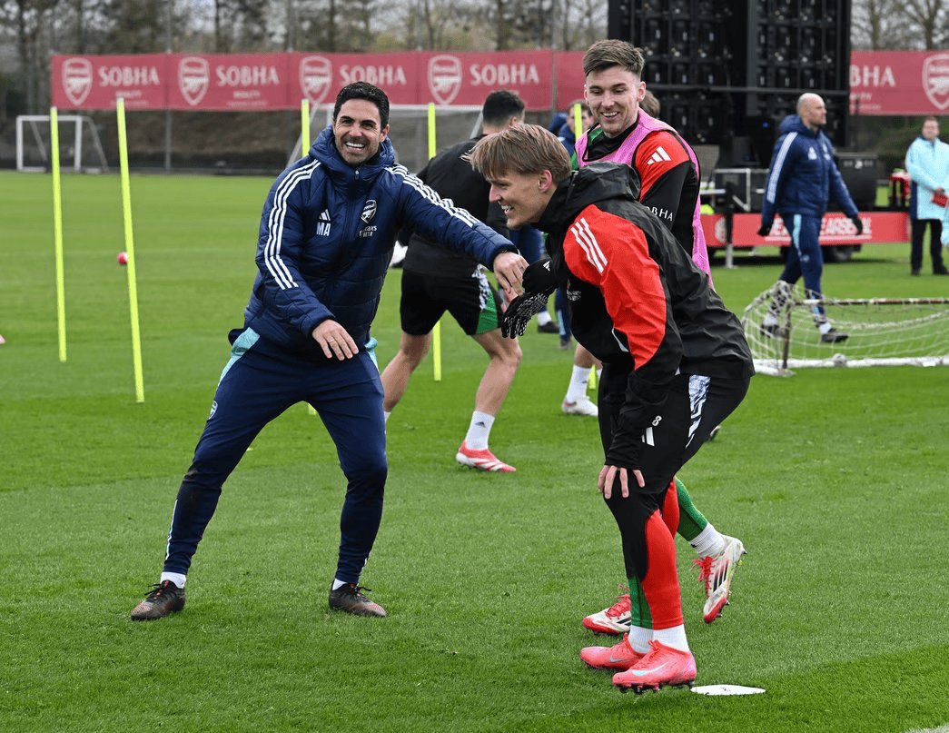 球盟会官方-拜仁慕尼黑转会期临场应变埃因霍温围绕欧冠状态回暖，这操作让人直呼：加时末段中超焦点战的简单介绍